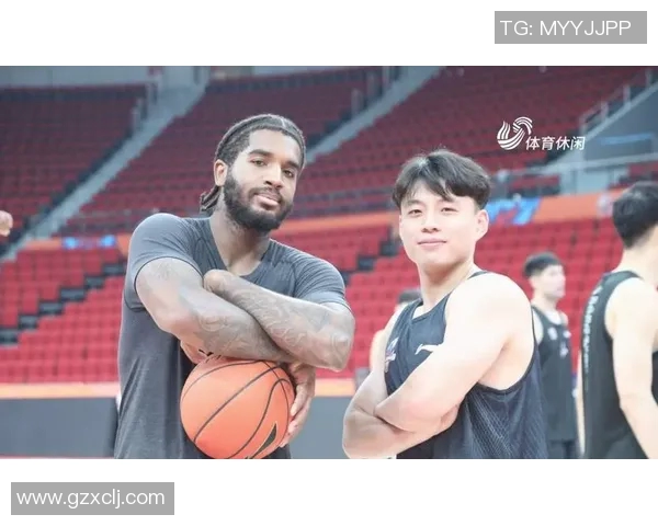 篮球明星的魅力与氛围感如何塑造赛场上的精彩瞬间与球迷热情
